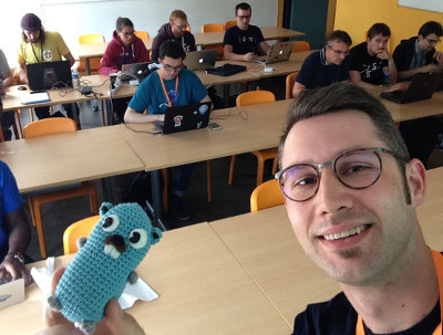 Sébastien Friess avec un gopher, en atelier de formation Go